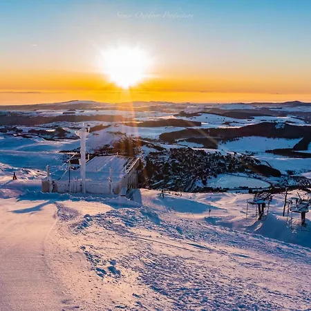 Confortable 4 Pers. Au Coeur De Super Besse, Acces Direct Aux Pistes - Fr-1-814-118